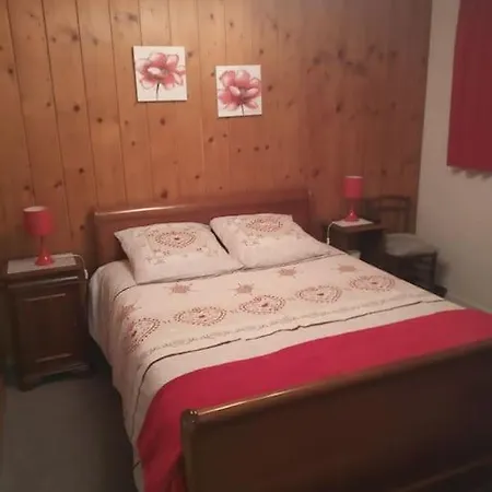 Chez Vivi Et Jean Pierre Maison 9 Personnes Au Calme Vue Montagne Wifi 度假居